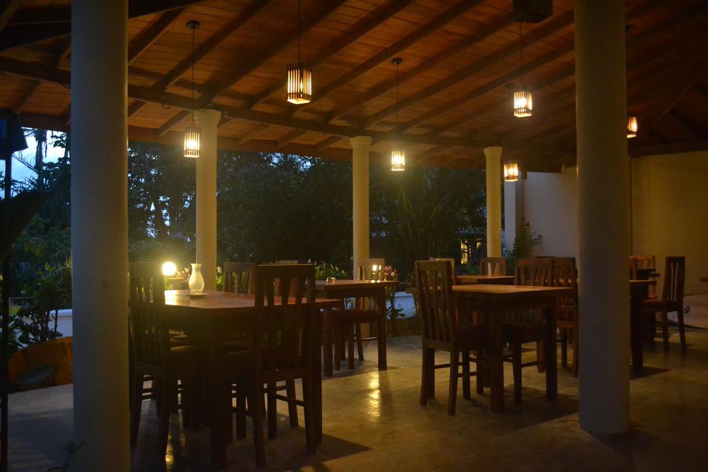 Surf Lanka Hotel Matara Luaran gambar