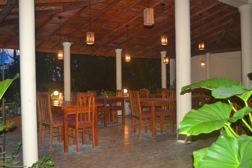 Surf Lanka Hotel Matara Luaran gambar